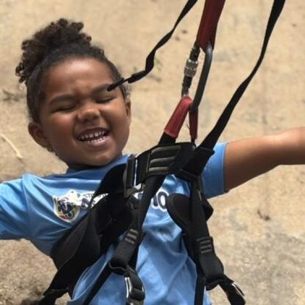 Tirolesa, coragem e desenvolvimento